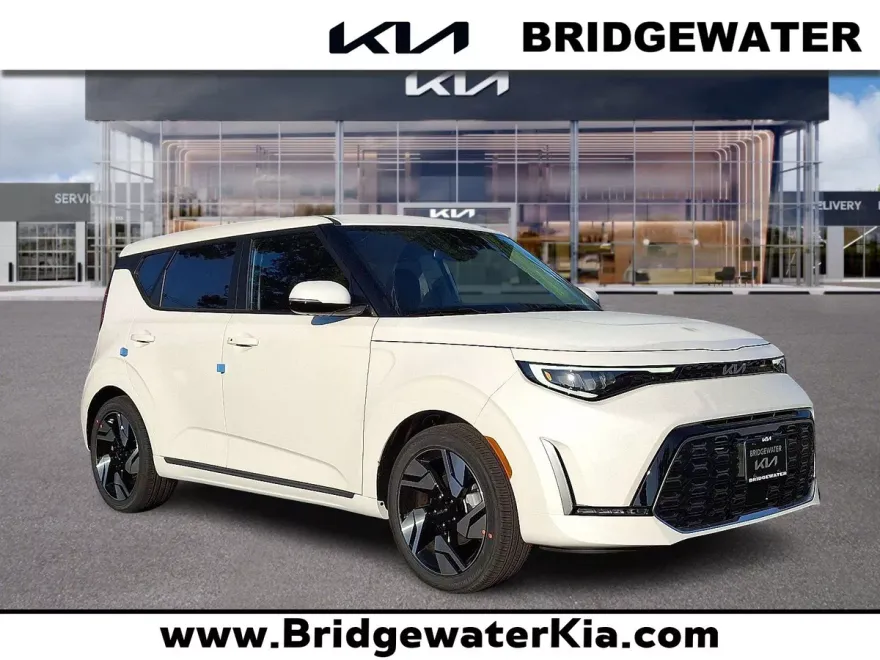 2025 Kia Soul GT-Line photo 1