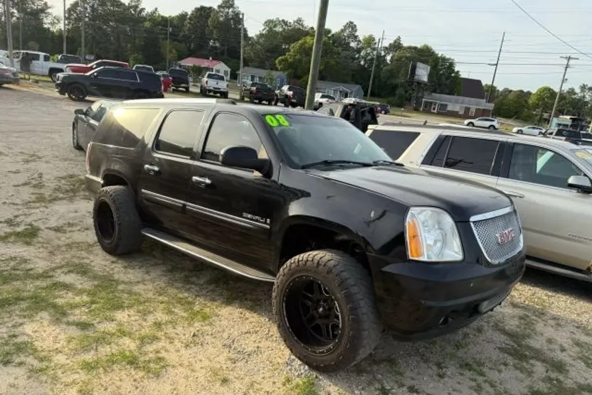 2008 Gmc Yukon XL 1500 Denali photo 1
