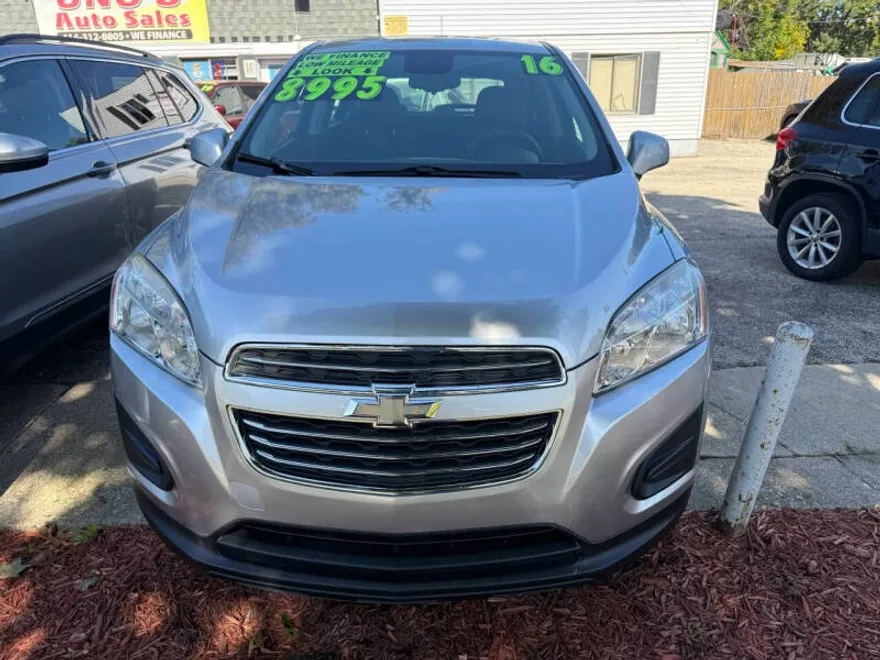 2016 Chevrolet Trax LS photo 1