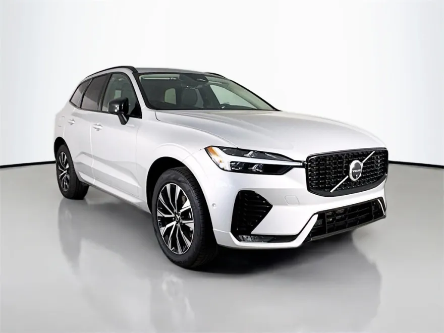 2025 Volvo XC60 Plus photo 1