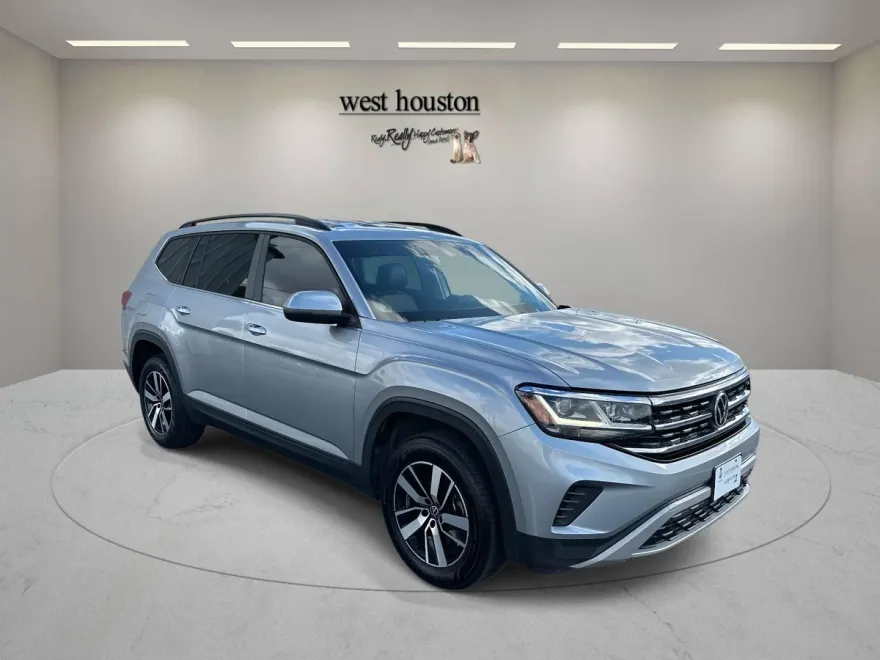 2022 Volkswagen Atlas SE photo 1