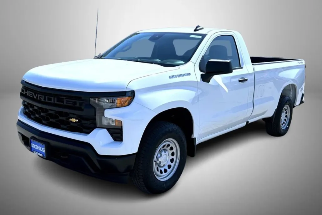 2025 Chevrolet Silverado 1500 photo 1
