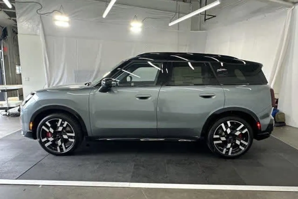 2025 Mini Countryman John Cooper Works ALL4 Iconic photo 1