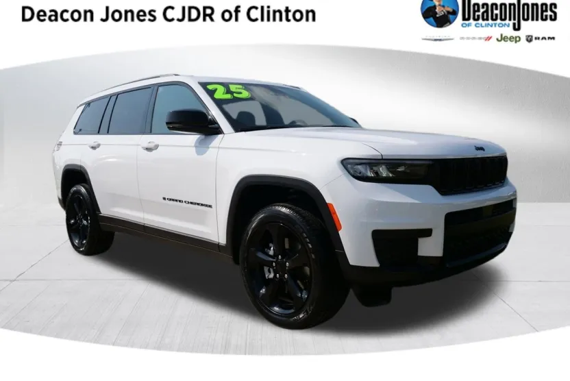 2025 Jeep Grand Cherokee Altitude photo 1