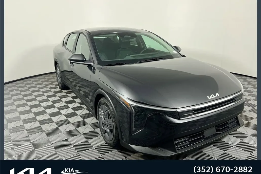 2025 Kia K4 LX photo 1