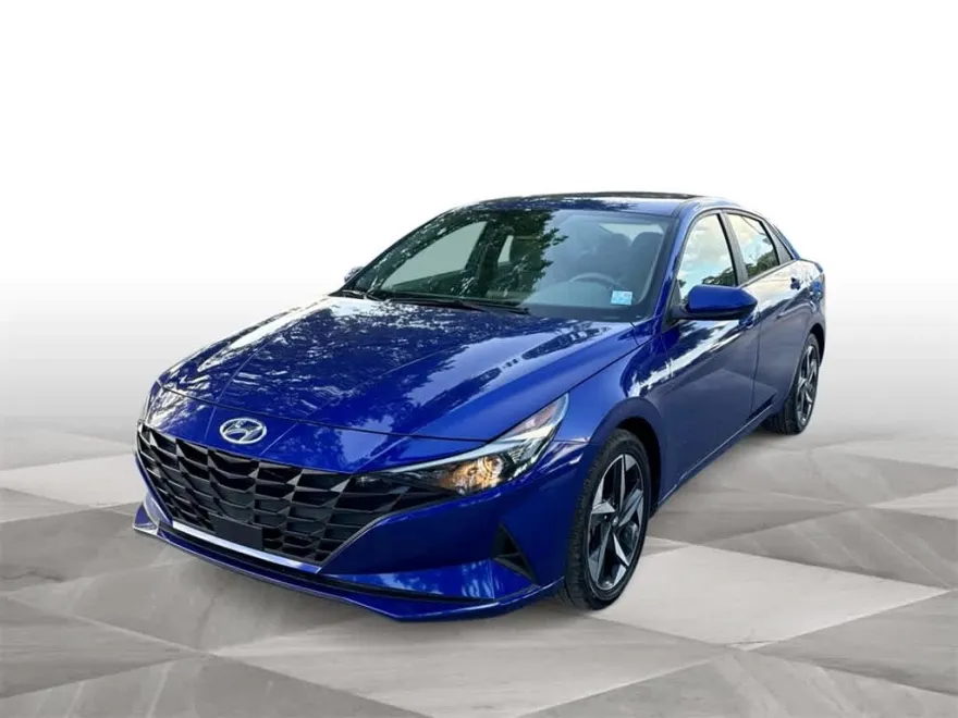 2023 Hyundai Elantra SEL photo 1