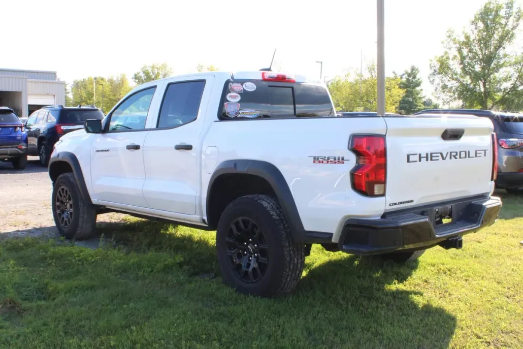 2024 Chevrolet Colorado Trail Boss photo 1
