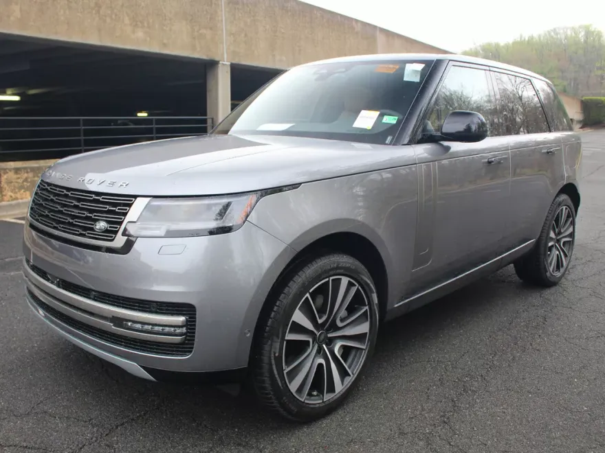 2025 Land Rover Range Rover SE photo 1