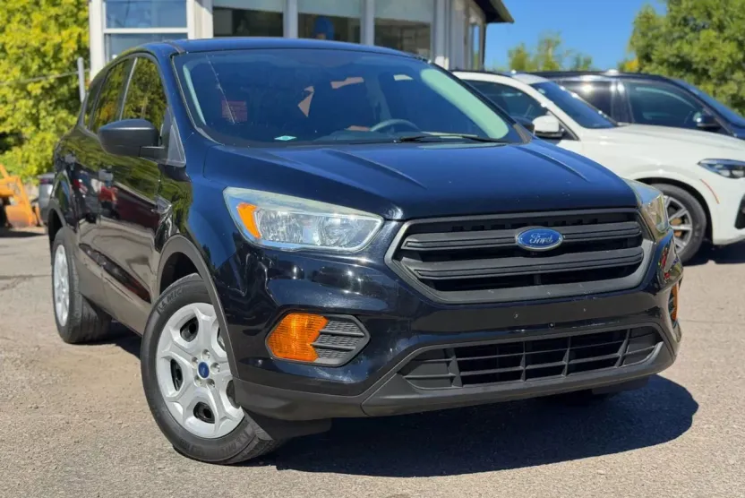 2017 Ford Escape S photo 1