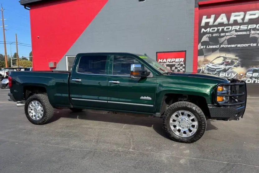 2015 Chevrolet Silverado 2500HD High Country photo 1