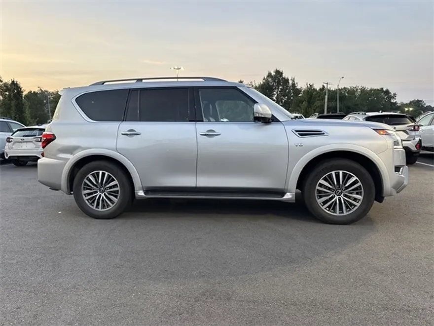 2021 Nissan Armada SL photo 1