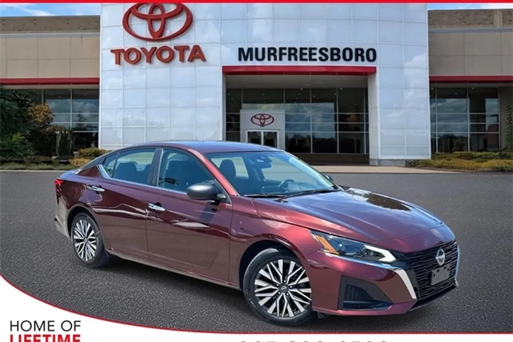 2024 Nissan Altima 2.5 SV photo 1
