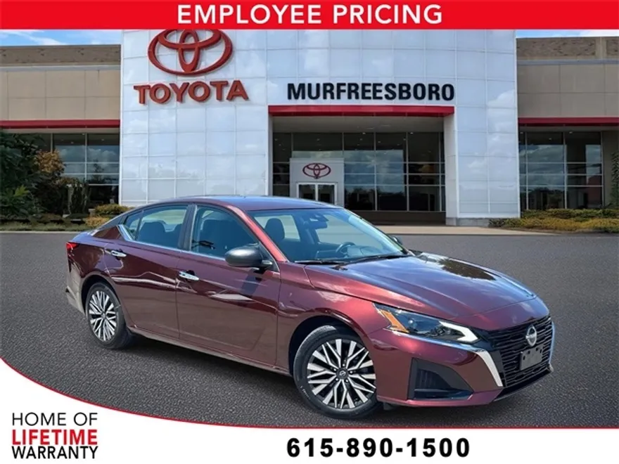 2024 Nissan Altima 2.5 SV photo 1