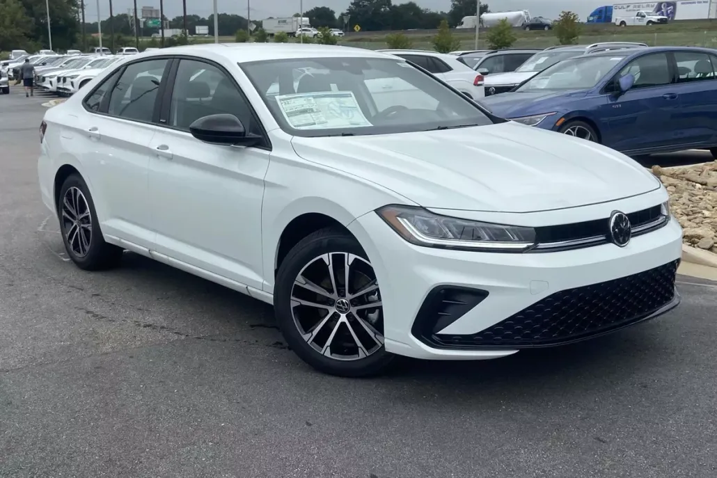 2025 Volkswagen Jetta 1.5T Sport photo 1