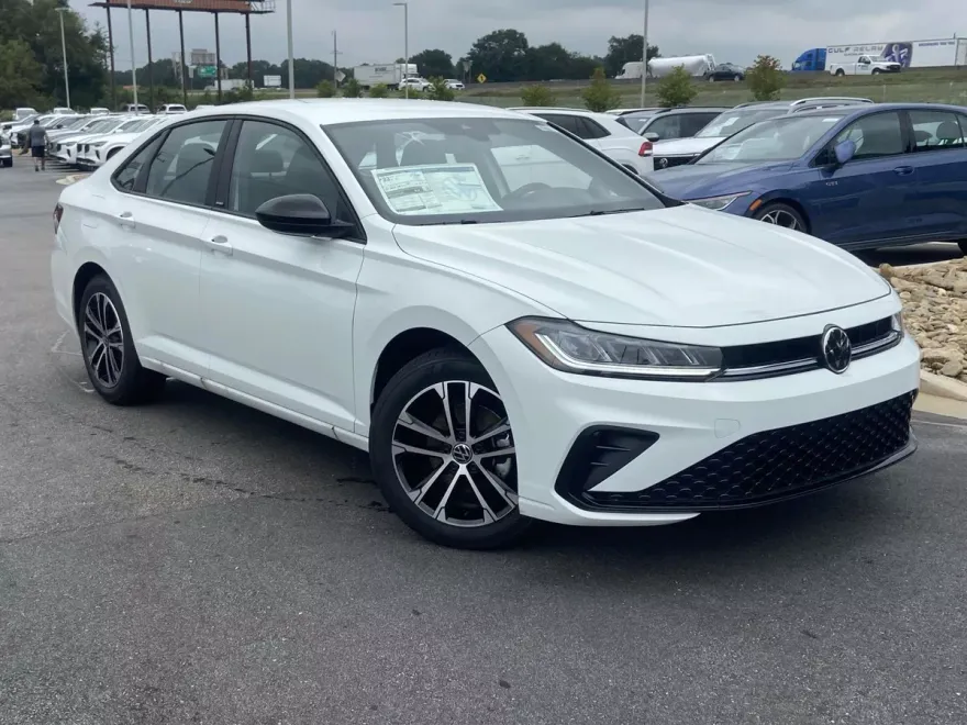 2025 Volkswagen Jetta 1.5T Sport photo 1