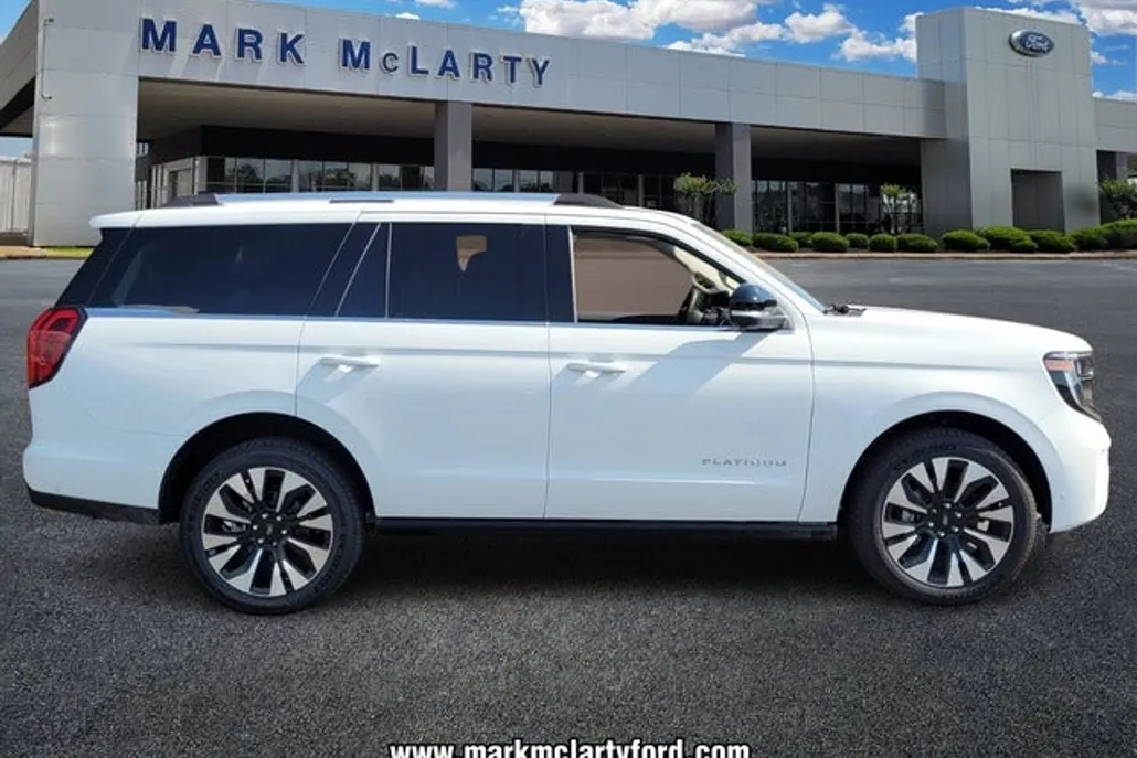 2025 Ford Expedition Platinum photo 1