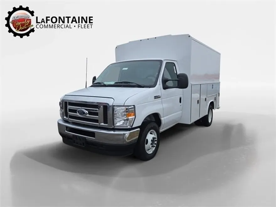 2025 Ford E-350 photo 1