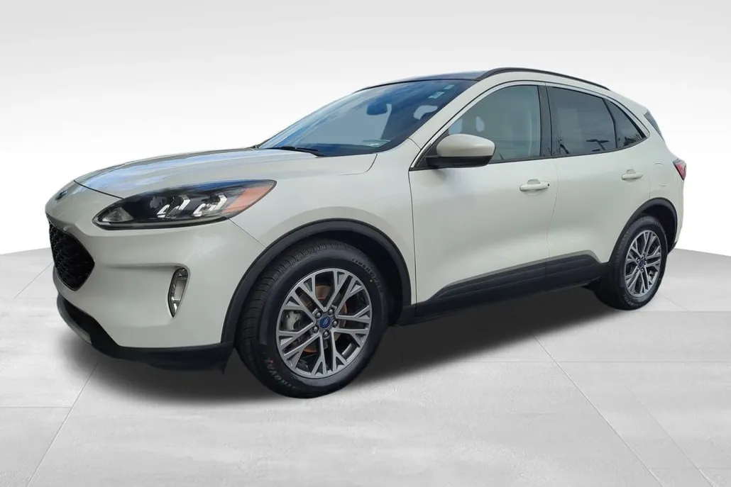 2020 Ford Escape SEL photo 1