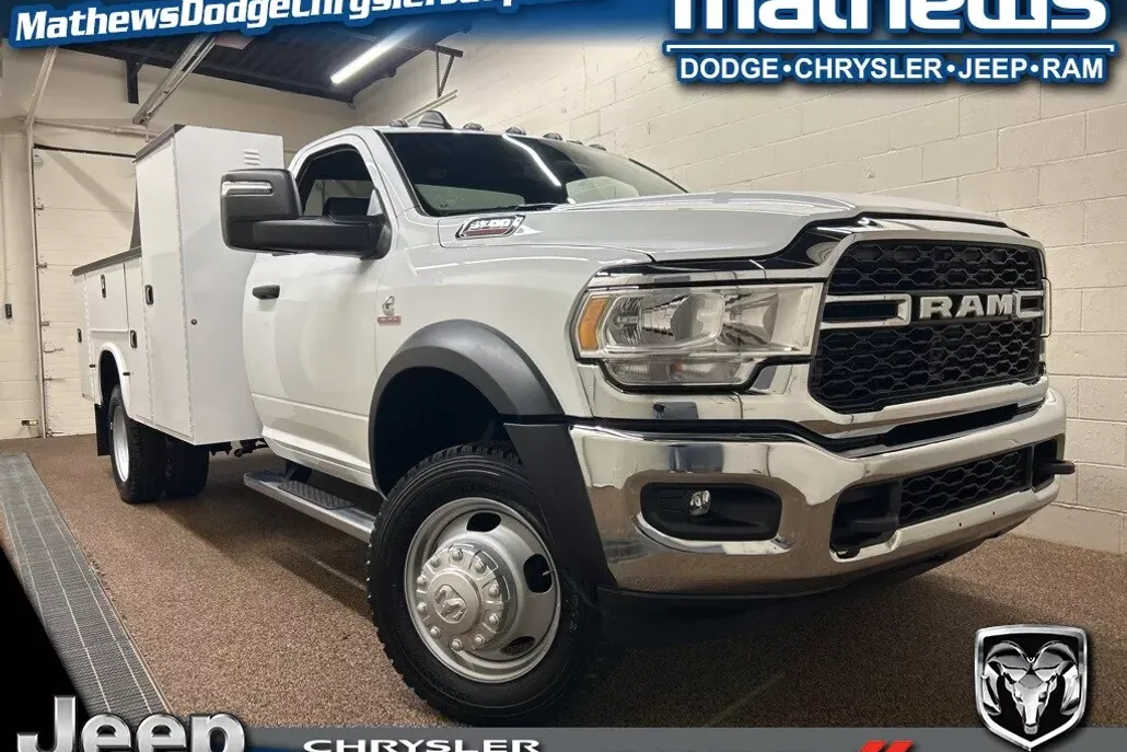 2024 Ram 5500 Tradesman photo 1