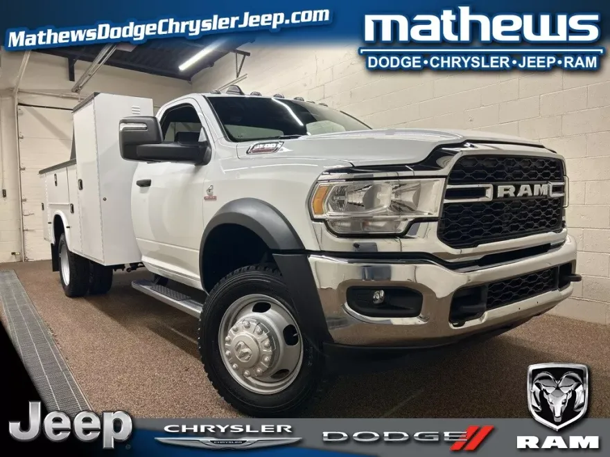2024 Ram 5500 Tradesman photo 1