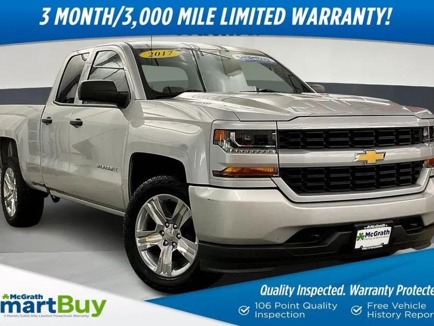2017 Chevrolet Silverado 1500 Custom photo 1