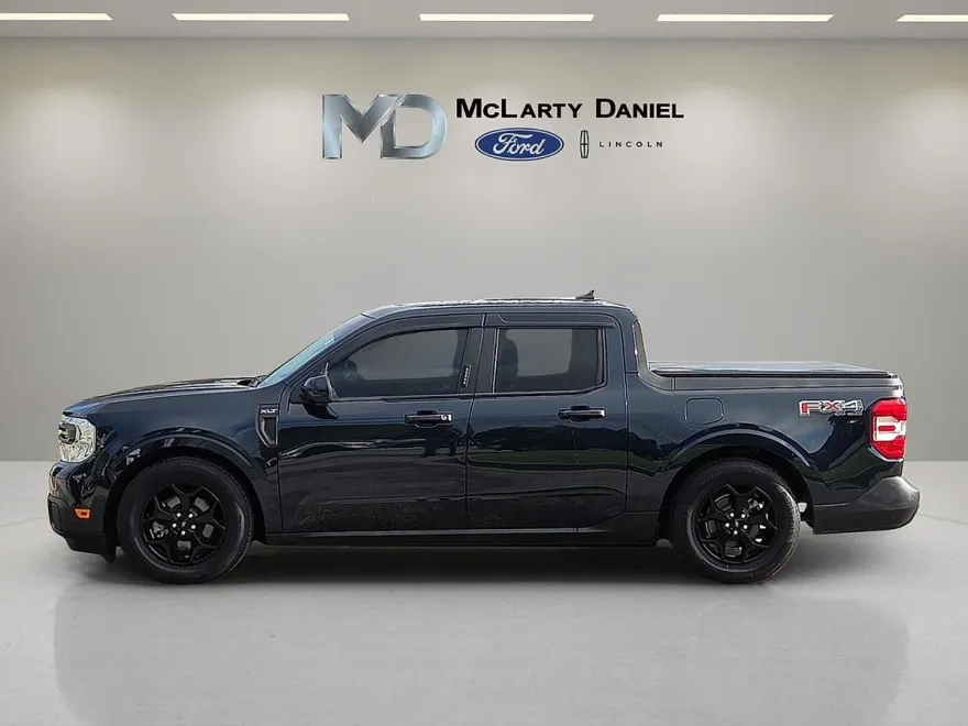 2022 Ford Maverick XLT photo 1