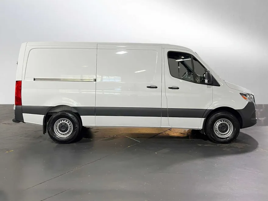 2025 Mercedes Benz Sprinter 2500 Standard Roof photo 1