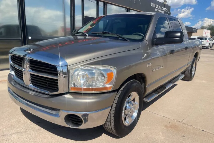 2006 Dodge Ram SLT photo 1