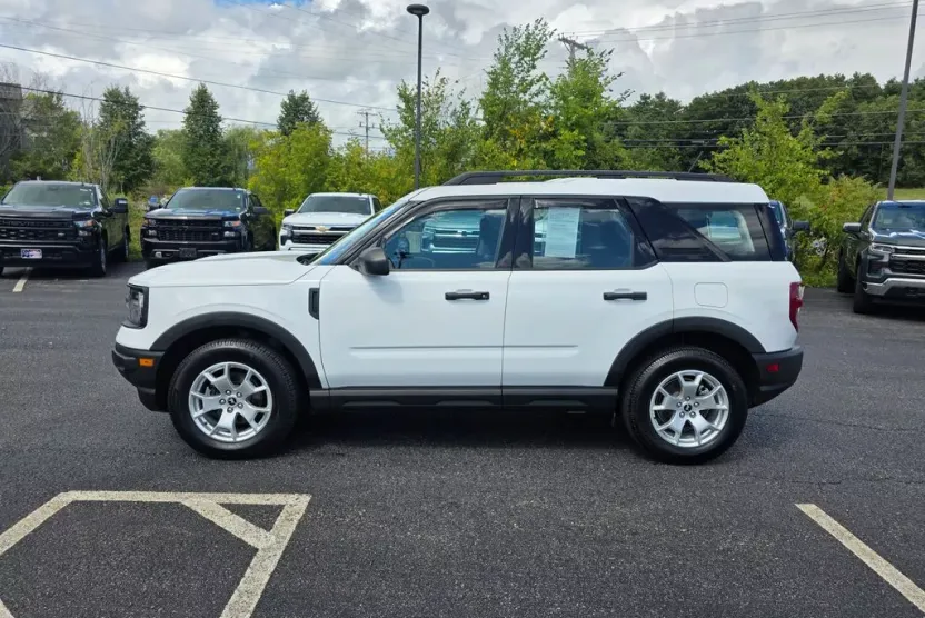 2022 Ford Bronco Sport Base photo 1
