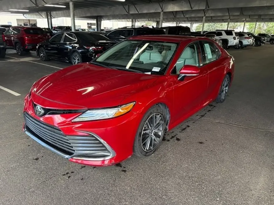 2023 Toyota Camry XLE photo 1