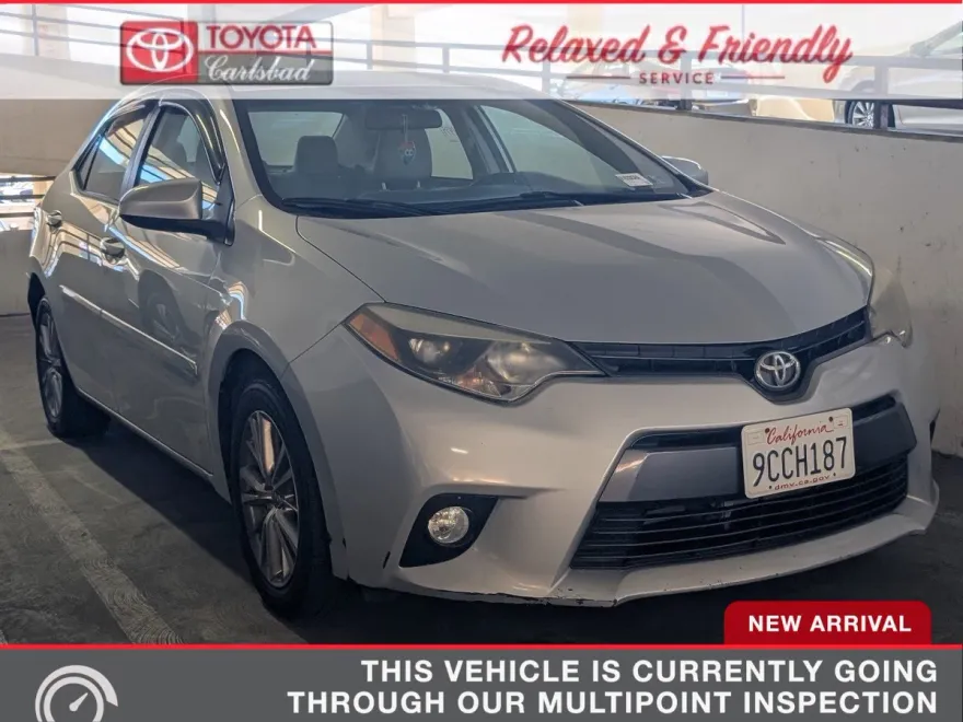 2015 Toyota Corolla LE Plus photo 1