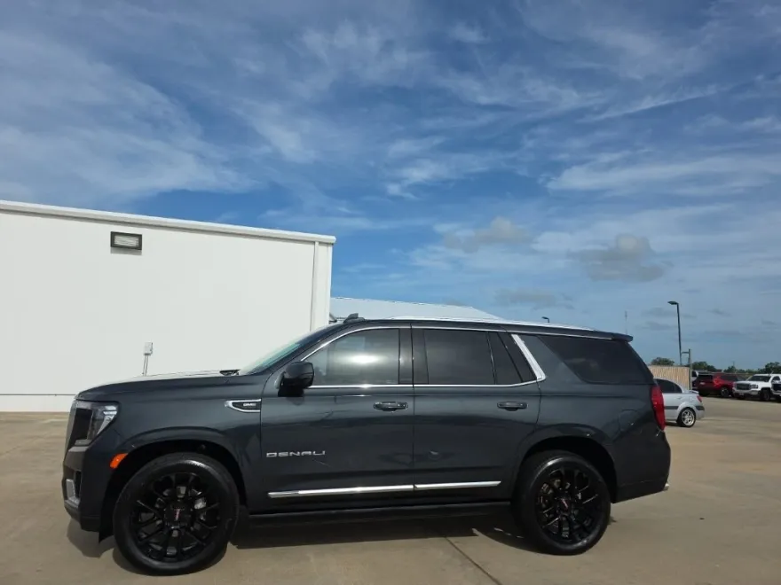 2022 Gmc Yukon Denali photo 1