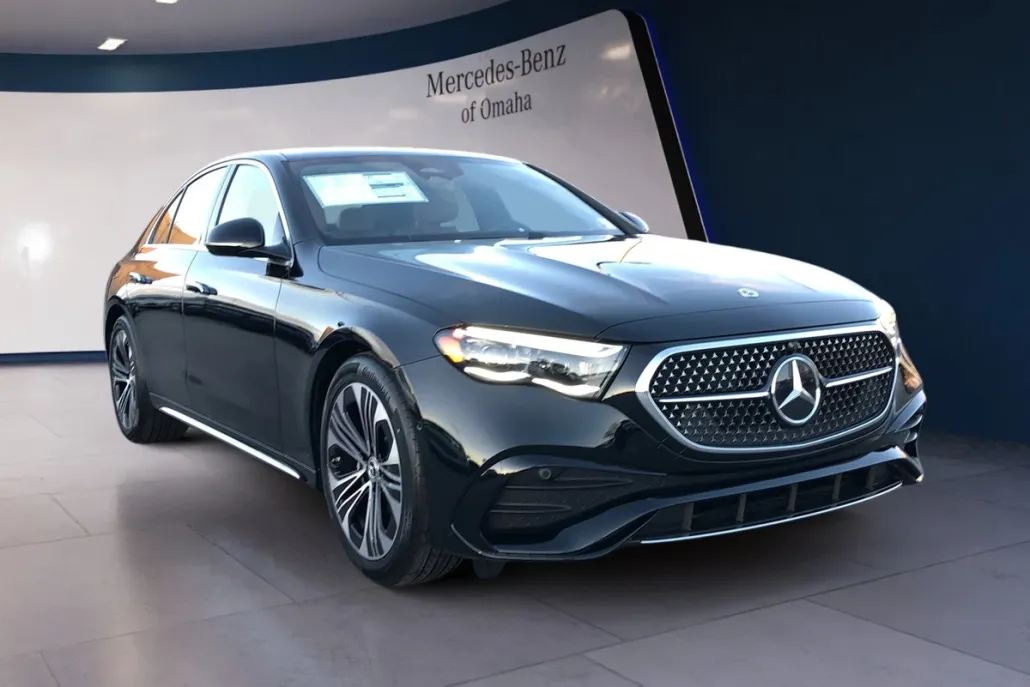 2025 Mercedes Benz E 350 4MATIC Sedan photo 1