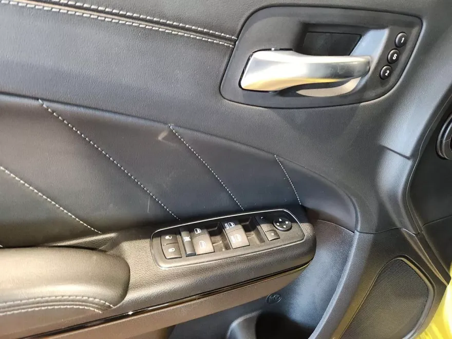 2021 Dodge Charger R/T photo 1