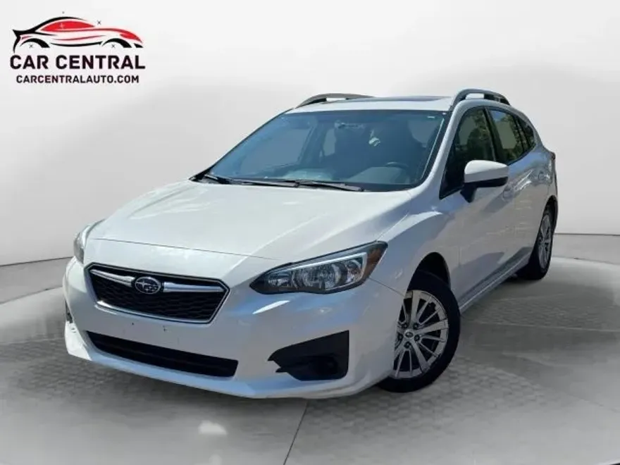 2017 Subaru Impreza 2.0i Premium photo 1