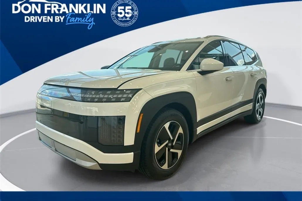 2026 Hyundai Ioniq SE photo 1