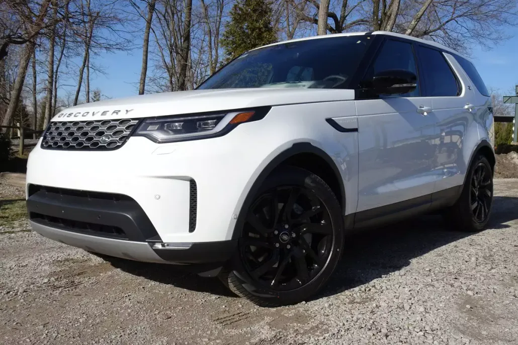 2025 Land Rover Discovery S photo 1