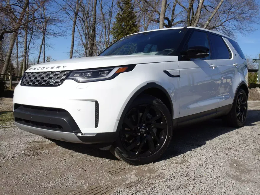 2025 Land Rover Discovery S photo 1
