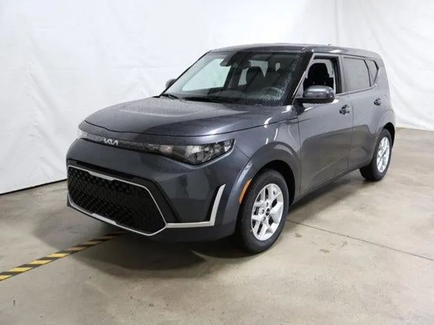 2025 Kia Soul S photo 1