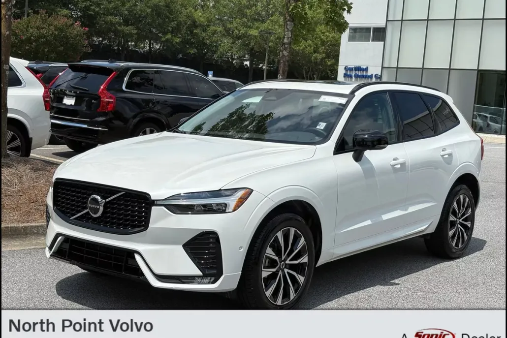 2025 Volvo XC60 B5 Plus photo 1