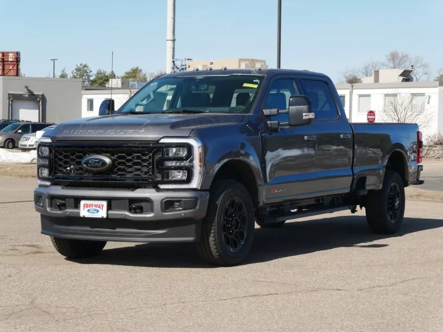 2025 Ford F-350 photo 1