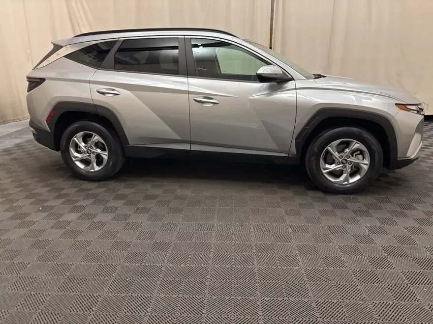 2022 Hyundai Tucson SEL photo 1
