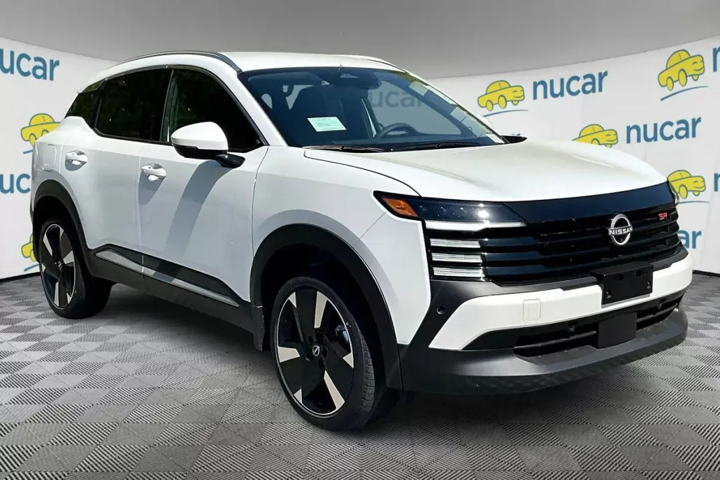 2025 Nissan Kicks SR photo 1