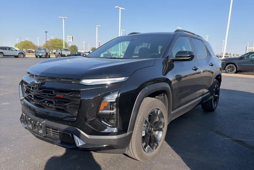 2025 Chevrolet Equinox RS photo 1