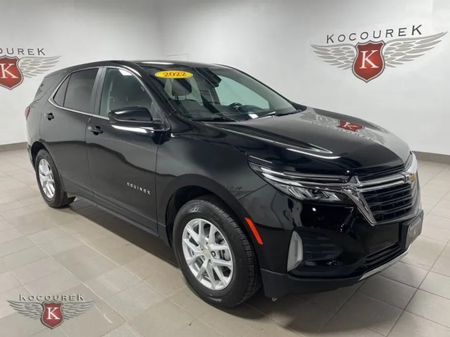 2022 Chevrolet Equinox LT photo 1