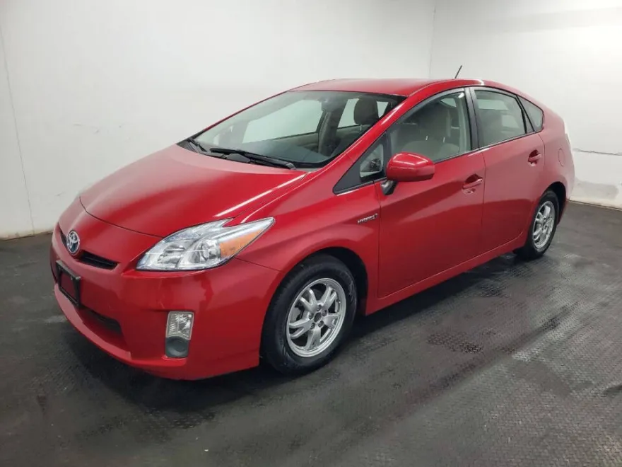 2011 Toyota Prius Two photo 1