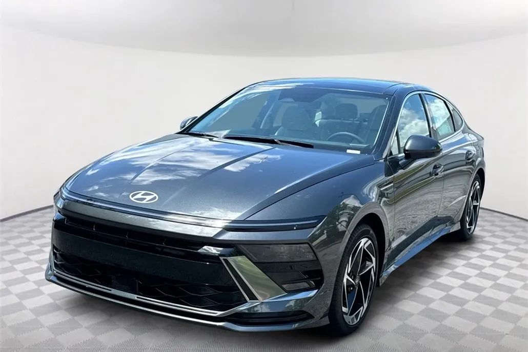 2024 Hyundai Sonata SEL photo 1