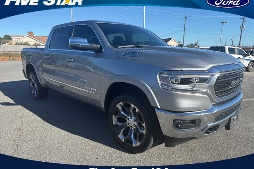 2023 Ram 1500 Limited photo 1