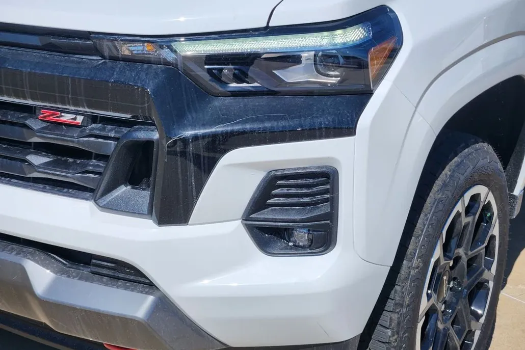 2026 Chevrolet Colorado Z71 photo 1
