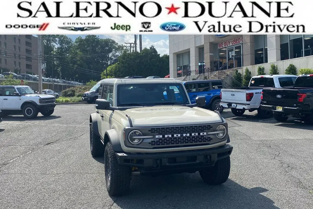 2025 Ford Bronco Badlands photo 1